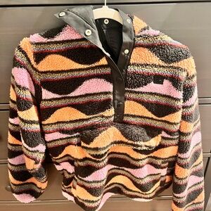 Woman’s fleece pullover